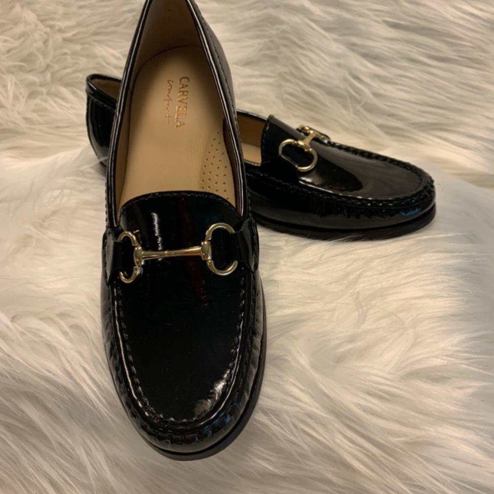 NWT Women’s black patent leather loafers by Carvela Comfort Kurt Geiger sz 9.5